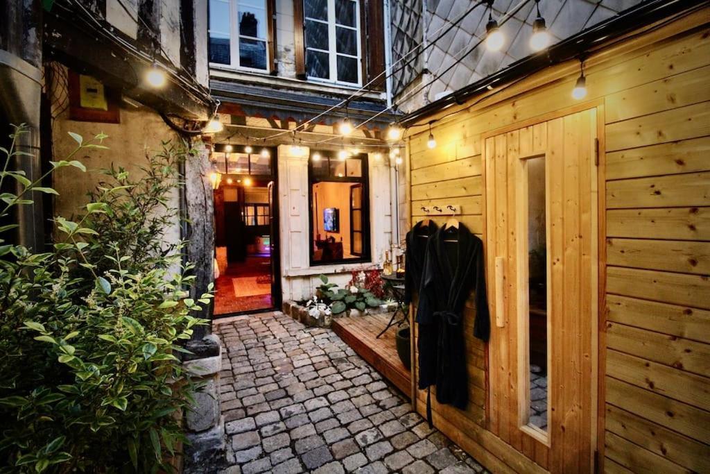 Le Spa Gustave - Sauna, Jacuzzi & Terrasse A רואן מראה חיצוני תמונה